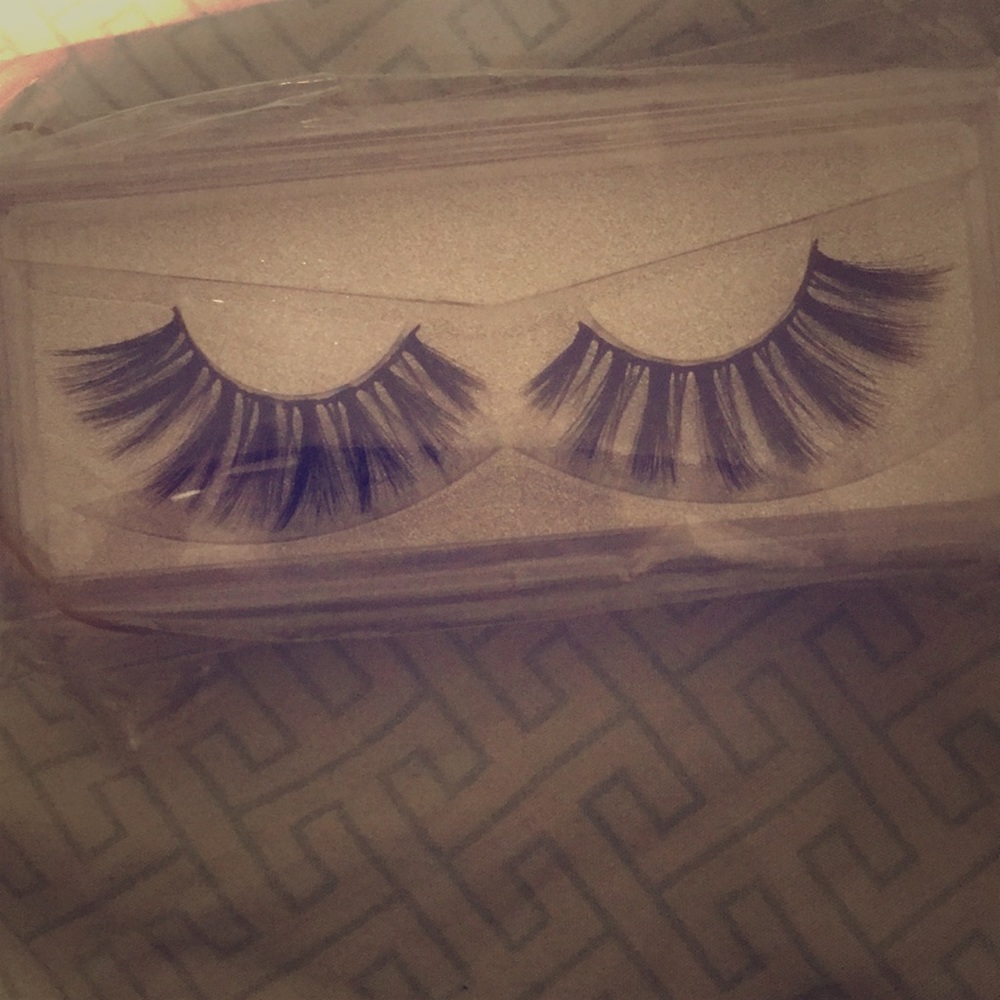 Lashes